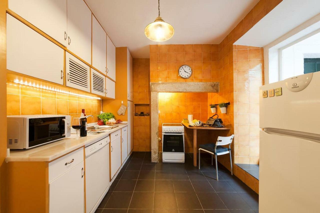 2 Bedroom Apartment With Patio Next To Avenida Da Liberdade ลิสบอน ภายนอก รูปภาพ