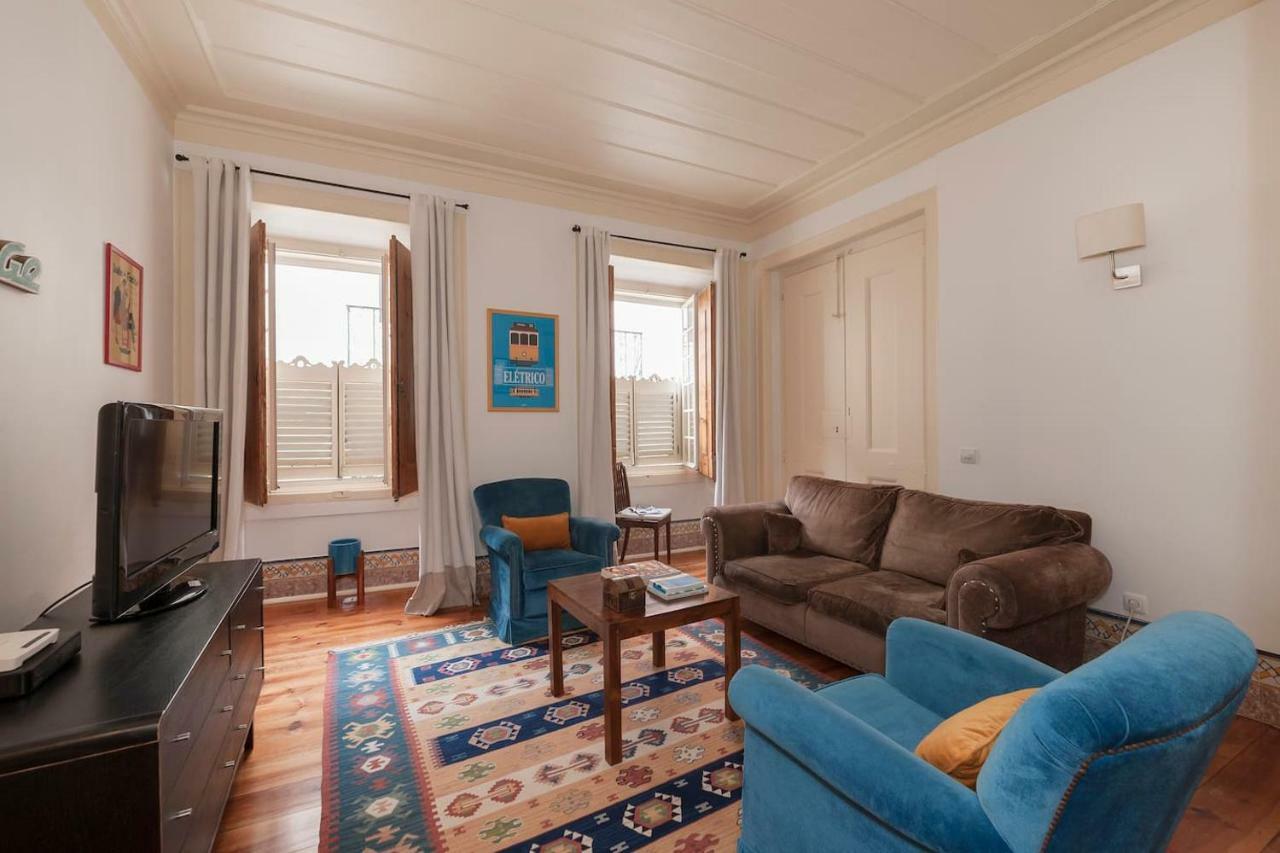 2 Bedroom Apartment With Patio Next To Avenida Da Liberdade ลิสบอน ภายนอก รูปภาพ
