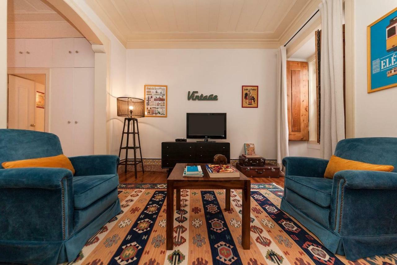 2 Bedroom Apartment With Patio Next To Avenida Da Liberdade ลิสบอน ภายนอก รูปภาพ