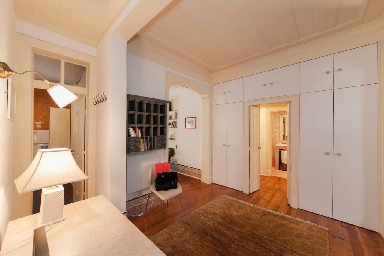 2 Bedroom Apartment With Patio Next To Avenida Da Liberdade ลิสบอน ภายนอก รูปภาพ